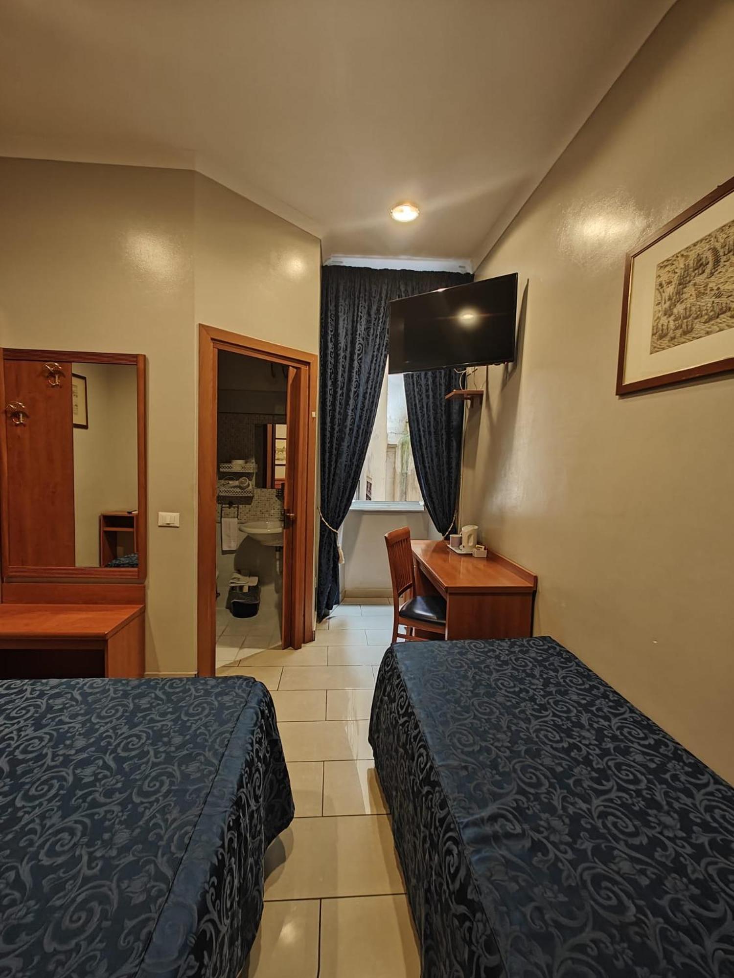 Domus Roxy Hotel Rome Exterior photo